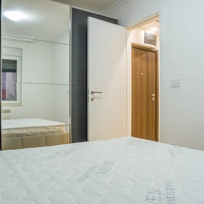 Location d’un appartement spacieux de 3 pièces, 56 m², quartier Zvezdara, Belgrade, Serbie